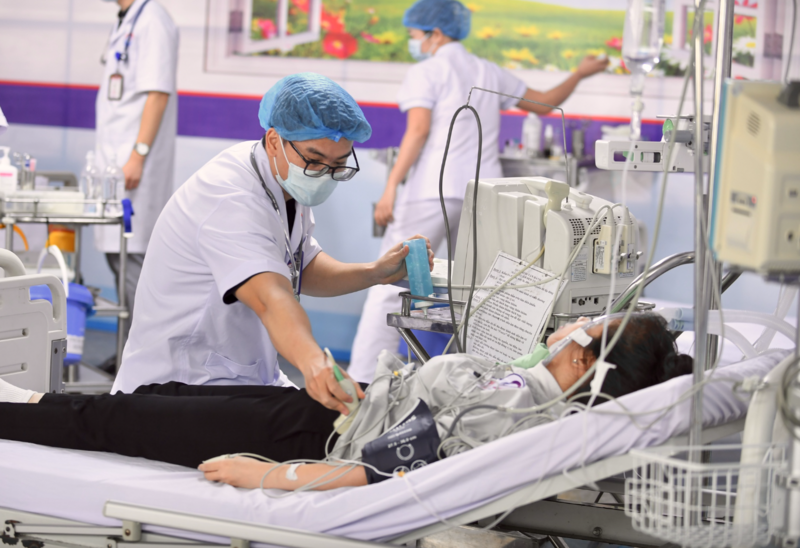 Theo tình huống giả định, có 3 bệnh nhân nguy kịch được chuyển Khoa Hồi sức tích cực - Chống độc.