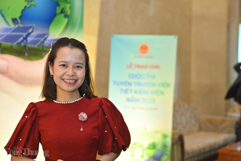 Bà Lê Thị Minh Hương, Công ty Điện lực Đà Nẵng. Ảnh: Nam Nguyễn