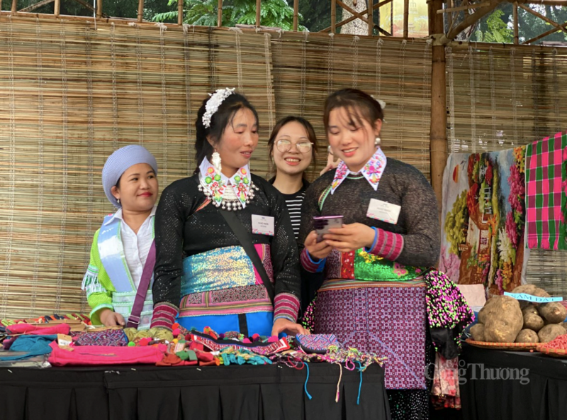 Khai mạc Ngày hội Văn hóa Mông 2025 - 7