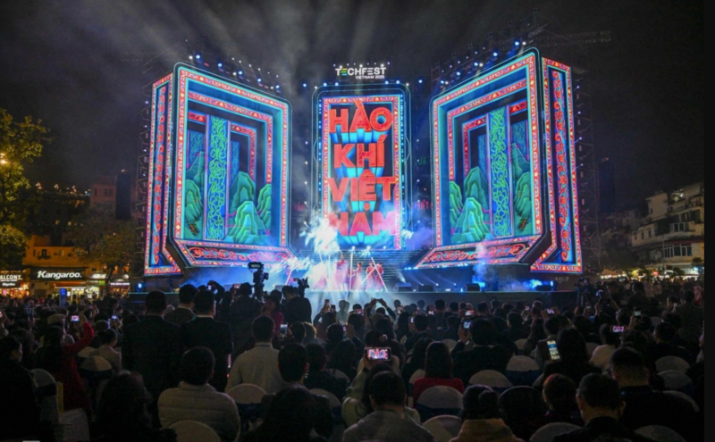 Quang cảnh lễ khai mạc Techfest Việt Nam 2025 diễn ra tối 13/12. Ảnh: Giang Huy