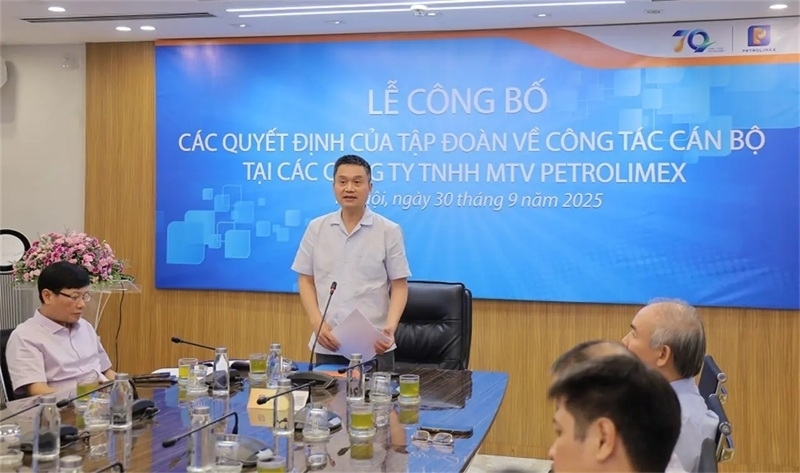 Ngày 30/9/2025, Tập đoàn Xăng dầu Việt Nam (Petrolimex) đã công bố các quyết định về công tác tổ chức, sắp xếp bộ máy từ văn phòng Tập đoàn đến các Công ty thành viên.