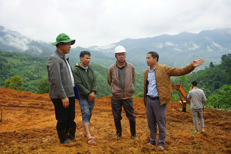 Xã Trà Tập khởi công xây mới lại nhà cho anh Trần Đình Khối.