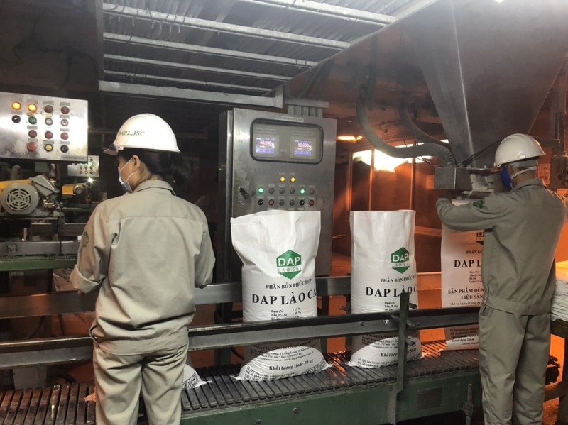 Ngành công nghiệp hóa chất đang có bước phát triển mạnh mẽ. Ảnh minh họa