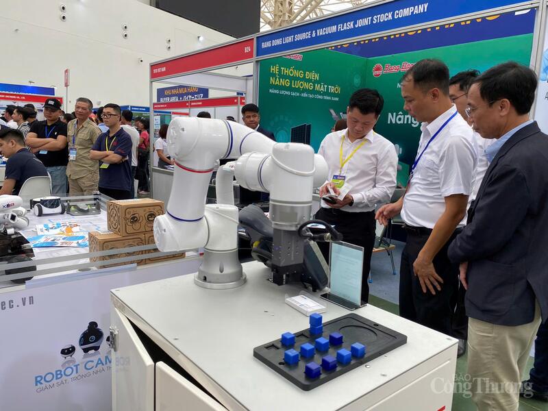 Hanoi strebt bis 2030 rund 1.200 Zulieferbetriebe an, von denen über 40 % Produktionssysteme und Produkte nach internationalen Standards anbieten sollen. Foto: N.H.