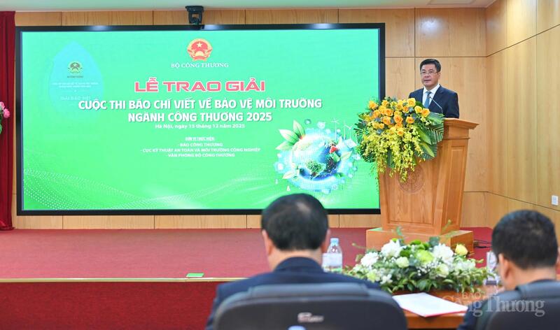 Bộ trưởng Nguyễn Hồng Diên phát biểu chỉ đạo tại sự kiện. Ảnh: Nguyễn Nam.