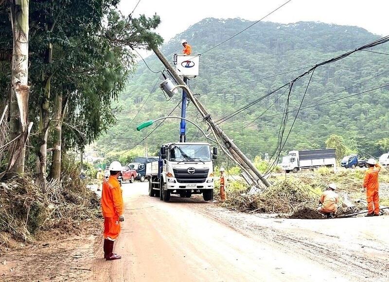 PC Lâm Đồng tri ân khách hàng bằng việc bảo đảm cung cấp điện an toàn, ổn định. Ảnh: Bạch Mai