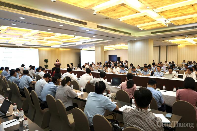 Quang cảnh hội nghị.