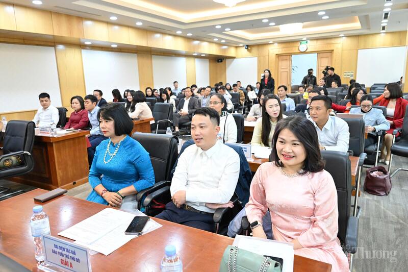 The authors attending the event. Photo: Can Dung