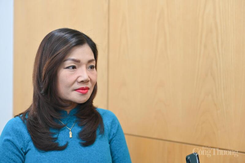 Journalist Pham Nguyen Long - Deputy Head of the Economic Department, News Division - Voice of Vietnam Radio. Photo: Nam Nguyen