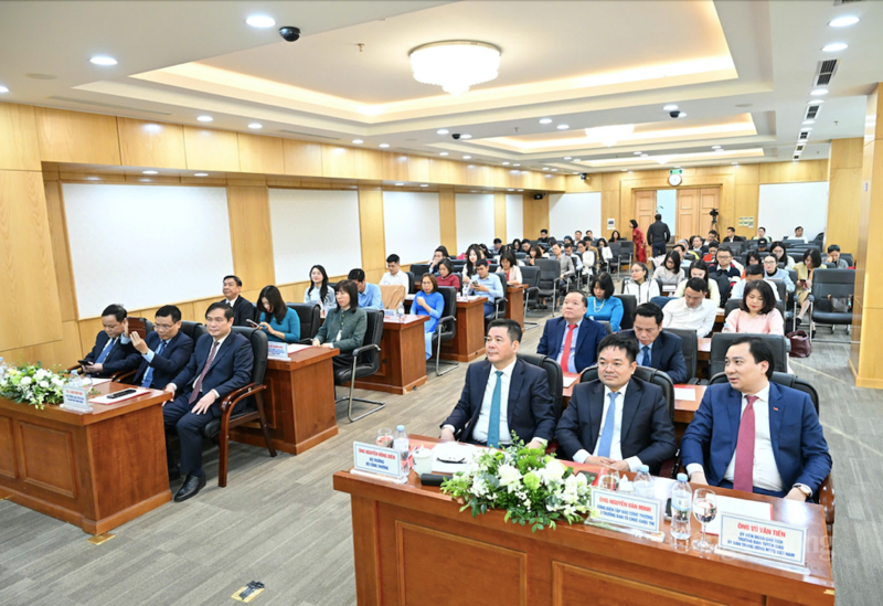 Lễ trao giải Cuộc thi Báo chí viết về bảo vệ môi trường ngành Công Thương năm 2025 thu hút sự tham gia của các đại biểu là lãnh đạo các bộ, ngành, cơ quan hữu quan, chuyên gia và các nhà báo. Ảnh: Cấn Dũng.