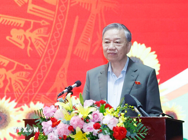 Tổng Bí thư Tô Lâm phát biểu tại buổi tiếp xúc cử tri tỉnh Hưng Yên sau Kỳ họp thứ 10, Quốc hội khóa XV. Ảnh: TTXVN.