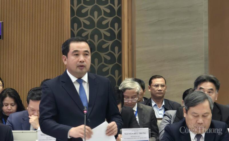 Bộ trưởng Bộ Nông nghiệp và Môi trường Trần Đức Thắng phát biểu tại Diễn đàn.