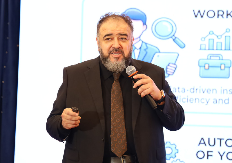 PGS. Ali Al-Dulaimi - Trưởng khoa Khoa học Máy tính và Công nghệ (BUV). Ảnh: Minh Khuê.