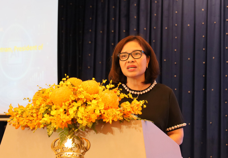 TS. Dương Hồng Loan - cố vấn Chiến lược cấp cao BUV, Viện trưởng Viện Sáng kiến Việt Nam. Ảnh: Minh Khuê.