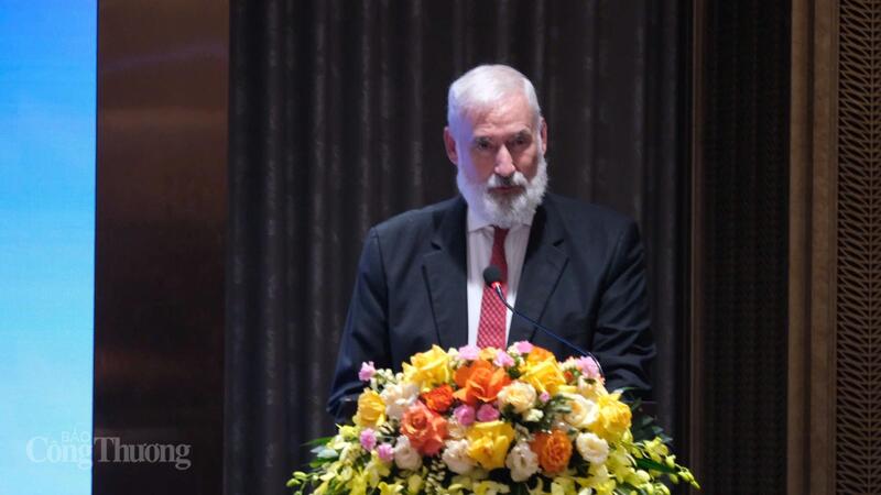 Ông Aldo De Luca, đại diện Đại sứ quán Thụy Sĩ tại Việt Nam