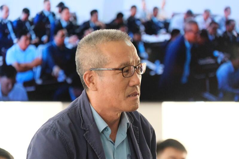 Ông Bùi Văn Thịnh, Chủ tịch Hiệp hội Điện gió và Điện mặt trời Bình Thuận phát biểu tham luận tại hội nghị. Ảnh: Diễm Thương