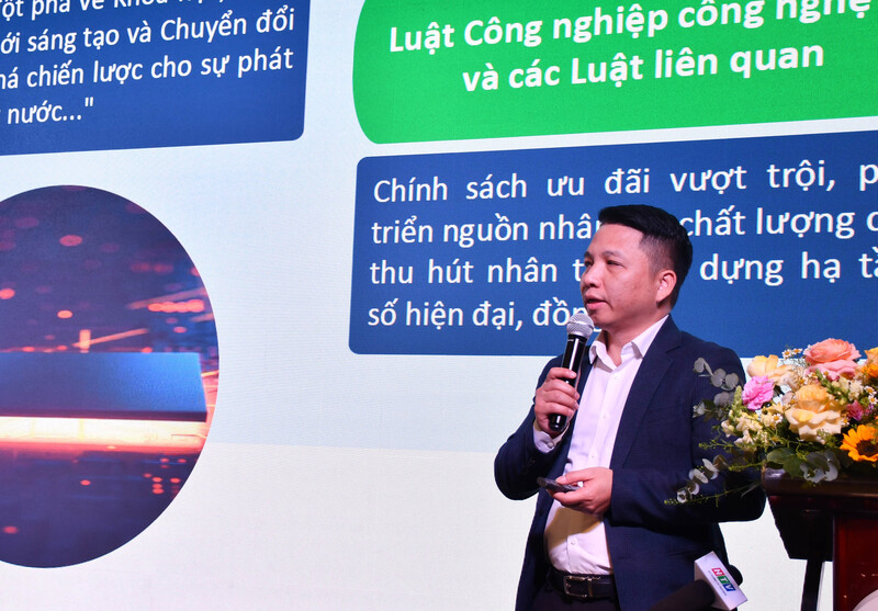 Ông Nguyễn Anh Tuấn - Phó Cục trưởng Cục Công nghiệp công nghệ thông tin (Bộ Khoa học và Công nghệ). Ảnh: Minh Khuê