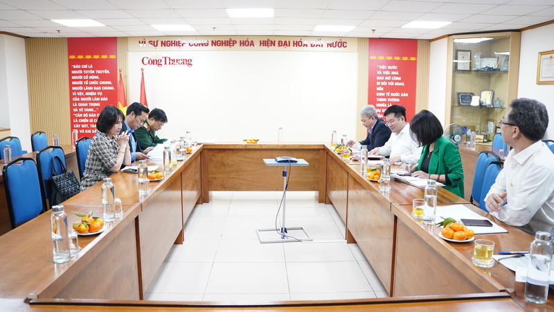 Sanayi ve Ticaret Gazetesi, içerik inovasyonu için çözümler ve 2026 için çeşitli görevler görüşmek üzere genişletilmiş bir Yayın Kurulu toplantısı düzenledi.