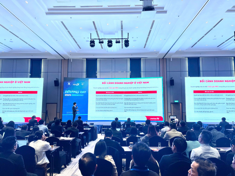 Sau hơn một phần tư thế kỷ kể từ khi Việt Nam kết nối Internet toàn cầu, chưa bao giờ câu chuyện niềm tin số lại trở nên cấp thiết đến vậy.