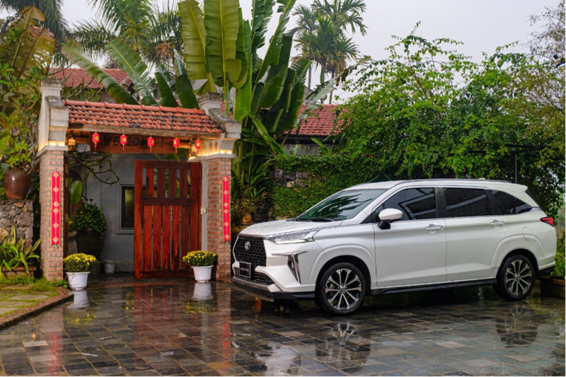 Mẫu xe đa dụng 7 chỗ Veloz Cross - lựa chọn kinh tế cho gia đình trẻ