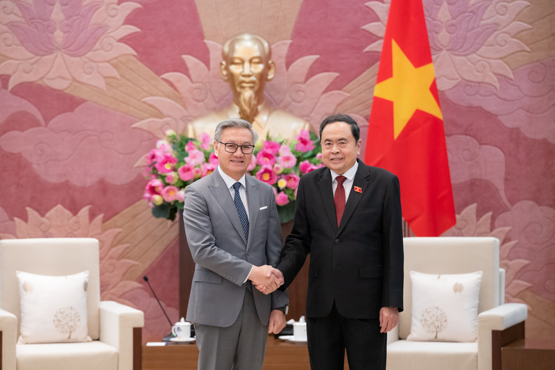 Chủ tịch Quốc hội Trần Thanh Mẫn tiếp Bộ trưởng Bộ Ngoại giao Lào Thongsavanh Phomvihane. Ảnh: VPQH