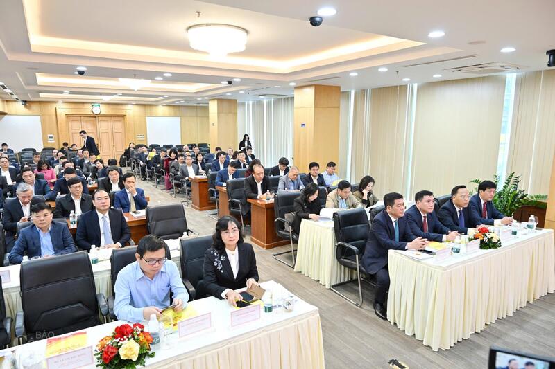 Các đại biểu tham dự hội nghị