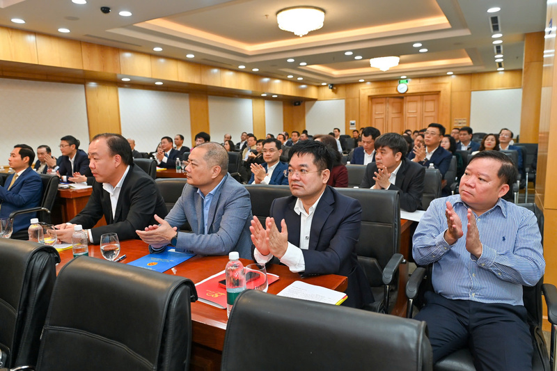 Các đại biểu tham dự hội nghị.