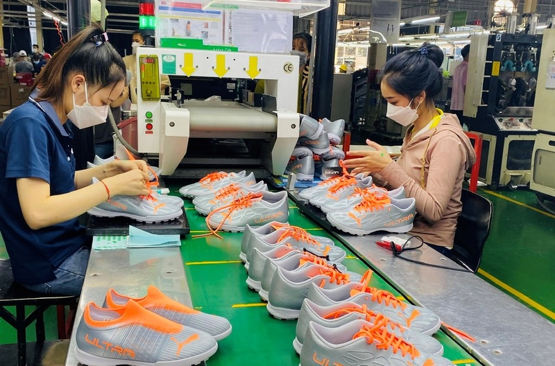 Tuân thủ quy tắc xuất xứ chính là “tấm hộ chiếu” để hàng hóa Việt Nam bước vào những thị trường khó tính với mức thuế ưu đãi vượt trội. Ảnh: Du Ca