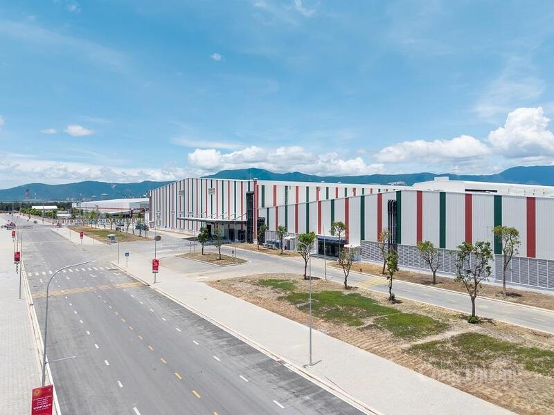 Ngành Công Thương Hà Tĩnh phấn đấu chỉ số sản xuất công nghiệp tăng 8%, giá trị gia tăng công nghiệp tăng khoảng 16,76% và tổng mức bán lẻ hàng hóa đạt hơn 92.700 tỷ đồng. Ảnh: VinFast Hà Tĩnh.