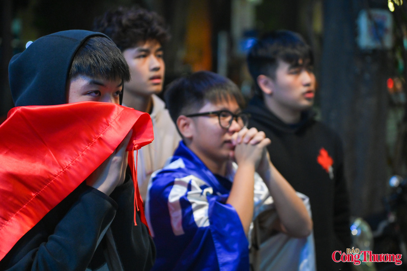 U22 Việt Nam đã có màn lội ngược dòng đầy cảm xúc thắng Thái Lan 3-2 sau hơn 120 phút thi đấu, giành HCV bóng đá nam.