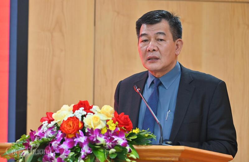 Đồng chí Nguyễn Đức Phong, Phó Bí thư Đảng ủy Chính phủ phát biểu chỉ đạo hội nghị.