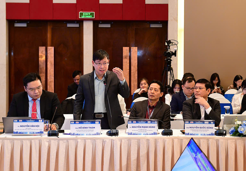 Ông Hồ Đình Thám phát biểu tại diễn đàn. Ảnh: NH