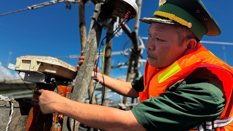 Với những vi phạm của các tàu cá, lực lượng Bộ đội Biên phòng đã xác lập hồ sơ, đảm bảo đúng người, đúng lỗi. Ảnh: Nguyễn Dương