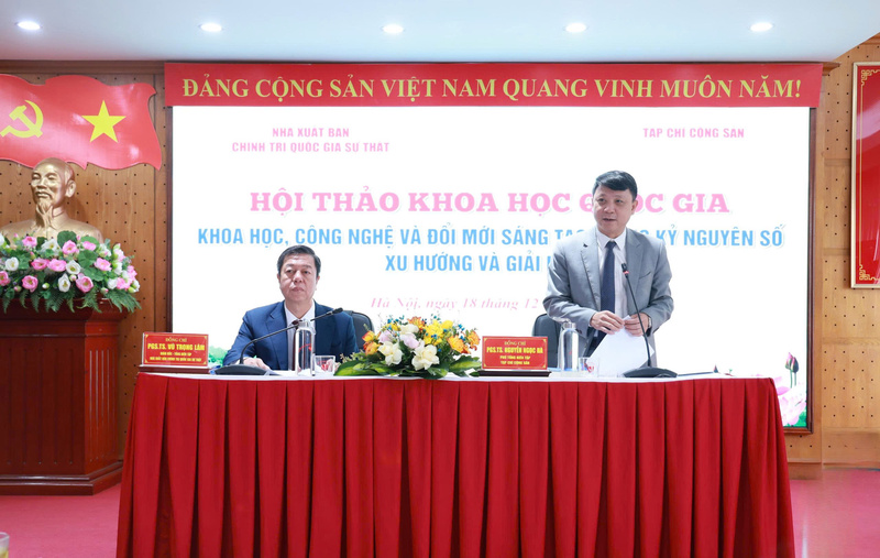 PGS. TS Nguyễn Ngọc Hà (đứng) phát biểu tại hội thảo.