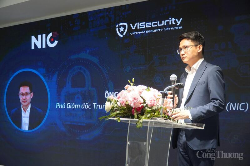 Ông Võ Xuân Hoài, Phó Giám đốc Trung tâm Đổi mới sáng tạo Quốc gia phát biểu khai mạc diễn đàn.