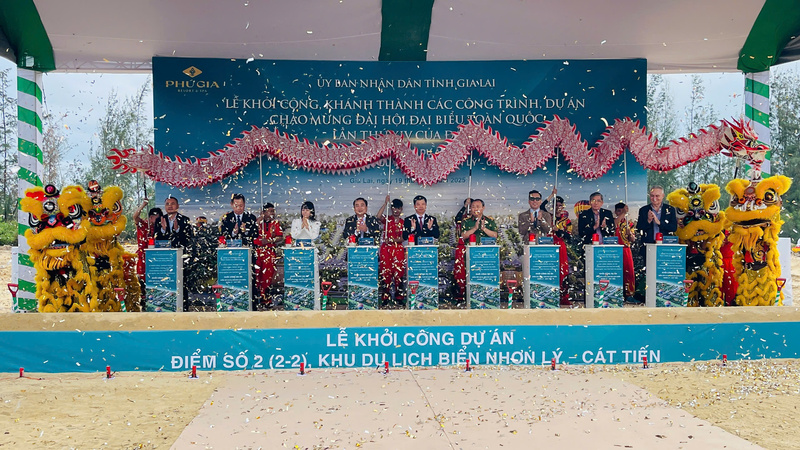 Lễ khởi công dự án điểm số 2 (2-2), Khu du lịch biển Nhơn Lý - Cát Tiến, mang tên thương mại Phú Gia Resort & Spa Quy Nhơn. Ảnh: Duy Tín