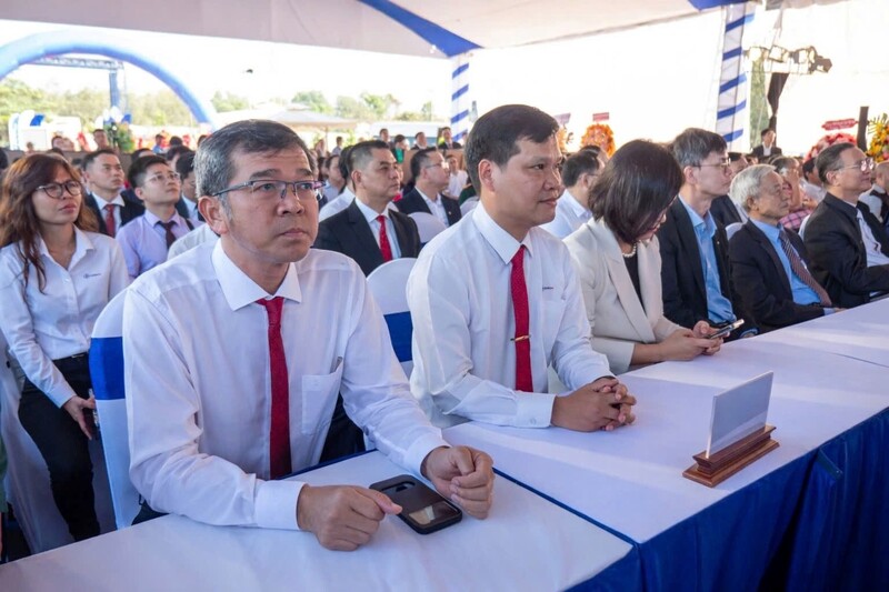 Đại diện EVNSPC và Công ty Điện lực Đồng Nai tham dự Lễ khởi động dự án đầu tư xây dựng và kinh doanh hạ tầng Khu công nghiệp Bàu Cạn  Tân Hiệp. Ảnh: EVNSPC.