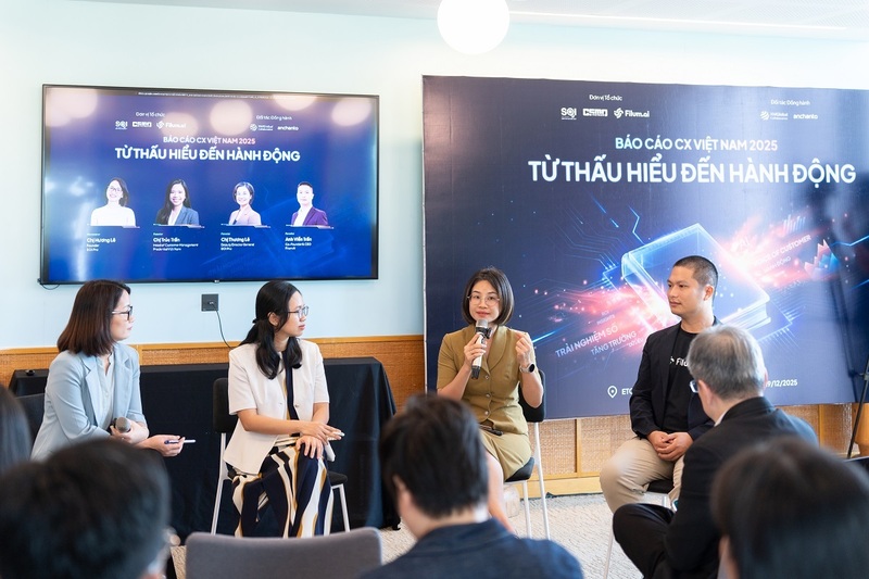 Các diễn giả chia sẻ tại Lễ công bố “Báo cáo Trải nghiệm Khách hàng Việt Nam 2025”.