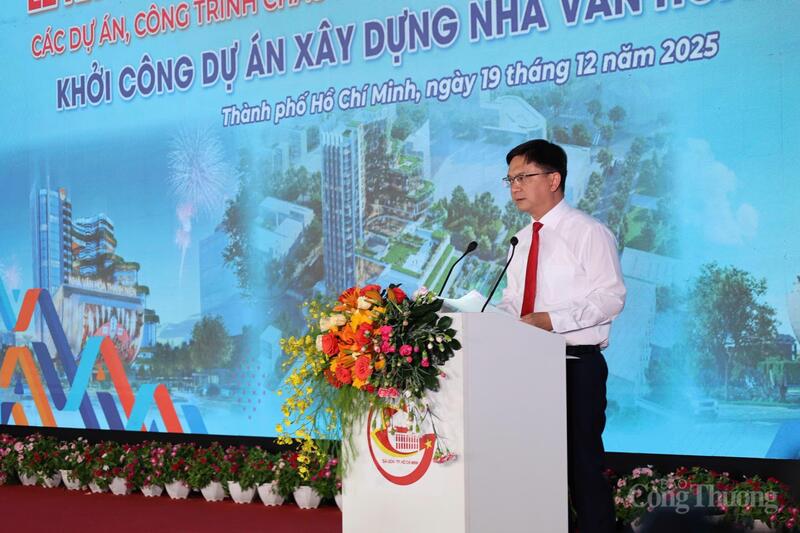 Phó Chủ tịch UBND TP. Hồ Chí Minh Nguyễn Mạnh Cường phát biểu tại lễ khởi công