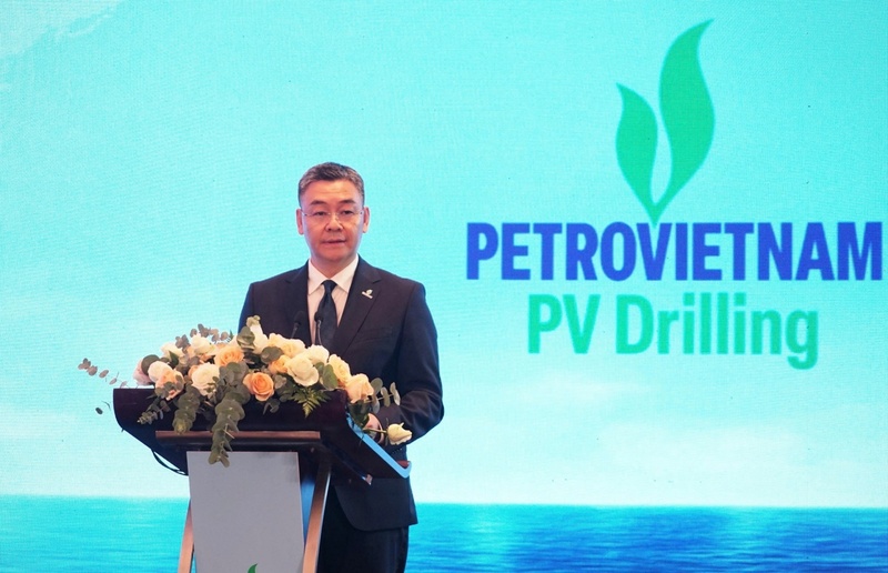 Phó Tổng Giám đốc Petrovietnam Lê Mạnh Cường đánh giá cao kết quả sản xuất kinh doanh của PV Drilling trong bối cảnh Tập đoàn đang thực hiện nhiều nhiệm vụ quan trọng (Ảnh PV Drilling)
