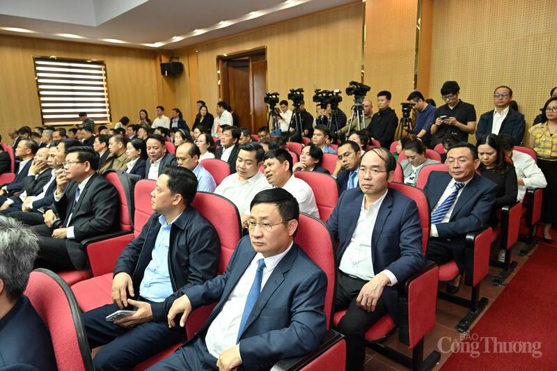 Bộ trưởng Nguyễn Hồng Diên: Tái cơ cấu mạnh mẽ ngành Công Thương, tạo nền tảng đưa đất nước phát triển giàu mạnh - 4