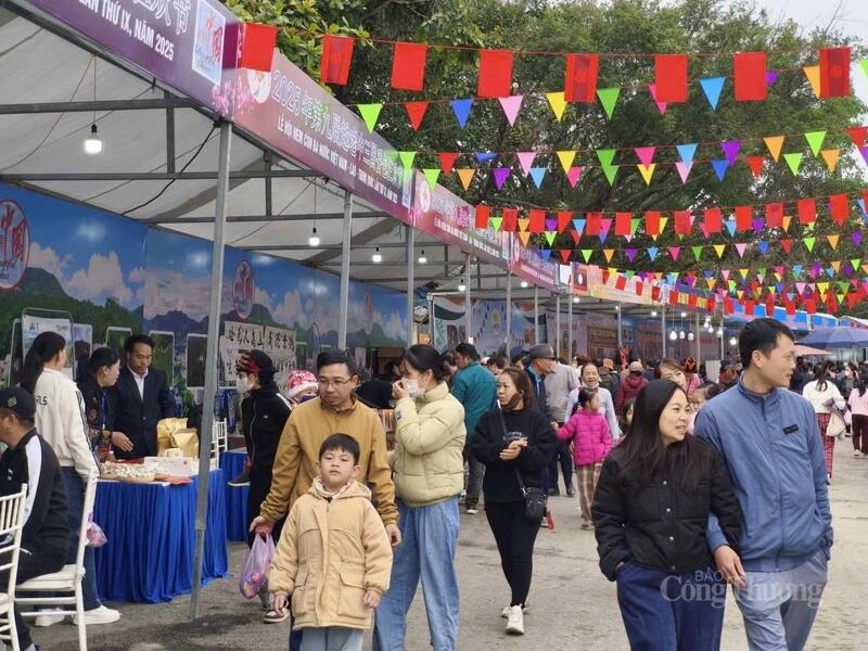 Lễ hội Ném còn ba nước Việt Nam – Lào – Trung Quốc lần thứ IX, năm 2025 thu hút đông đảo người dân, du khách trong và ngoài nước.