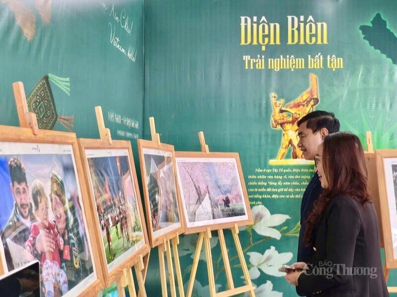 Không gian trưng bày, giới thiệu ảnh và hiện vật tiêu biểu, phản ánh toàn diện về vùng đất, con người và những thành tựu nổi bật của tỉnh Điện Biên qua các thời kỳ.