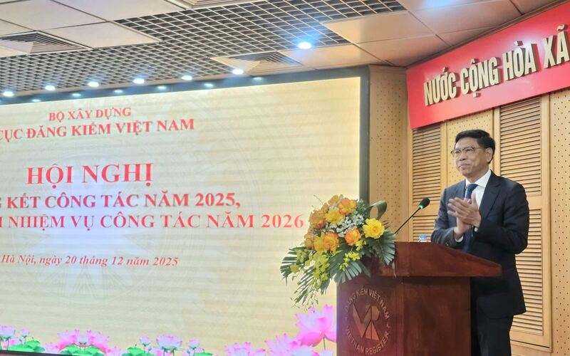 Thứ trưởng Bộ Xây dựng Nguyễn Xuân Sang đánh giá cao những kết quả tích cực mà Cục Đăng kiểm Việt Nam đã đạt được trong năm 2025. Ảnh: Bộ Xây dựng