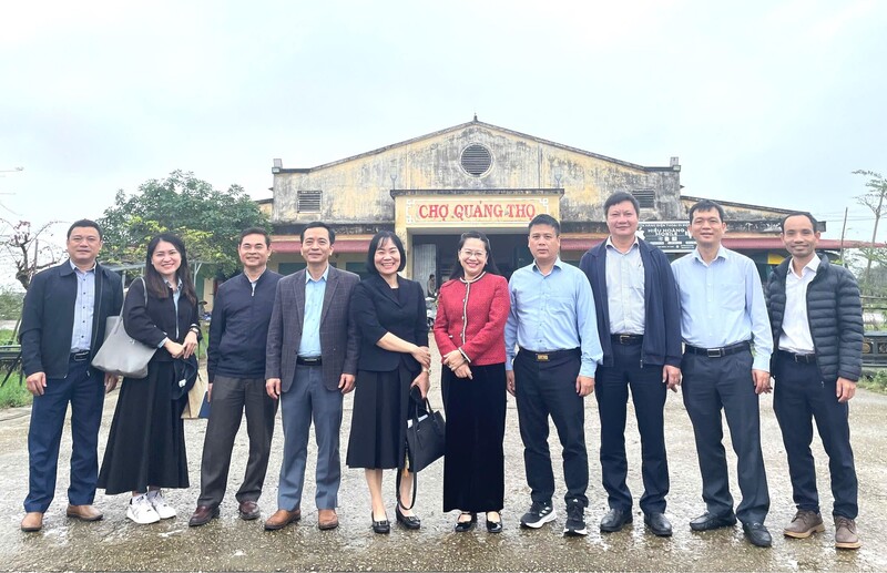 Đoàn công tác của Bộ Công Thương đi kiểm tra, khảo sát chợ Quảng Thọ, xã Quảng Điền, thành phố Huế