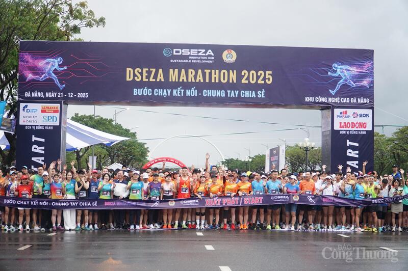 Các vận động viên chuẩn bị xuất phát