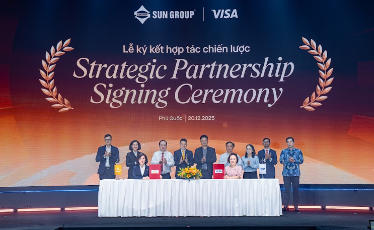 Sun Group và Visa ký kết hợp tác tại Hội thảo Visit Vietnam ngày 20/12.