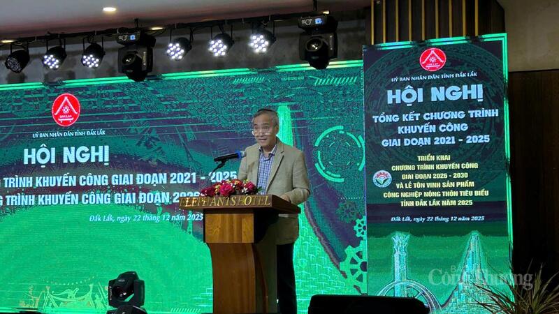 Ông Đỗ Tuấn Hưng nêu giải pháp nâng cao giá trị xuất khẩu cho mặt hằng nông sản Đắk Lắk. Ảnh: Vũ Long