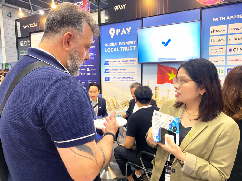 9Pay trong nhóm 10 tổ chức và định chế tài chính thuộc IFC Đà Nẵng. Ảnh: Duy Minh