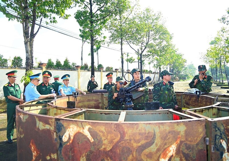 Ban Chỉ đạo phòng không nhân dân Trung ương có chức năng tham mưu giúp Chính phủ tổ chức, chỉ đạo, điều hành hoạt động phòng không nhân dân trên phạm vi cả nước. Ảnh minh họa